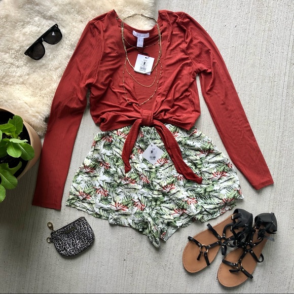 ReVamped Burnt Red Stretchy Tie Top size Medium Polyester Spandex Blend Crop Top - Picture 13 of 16